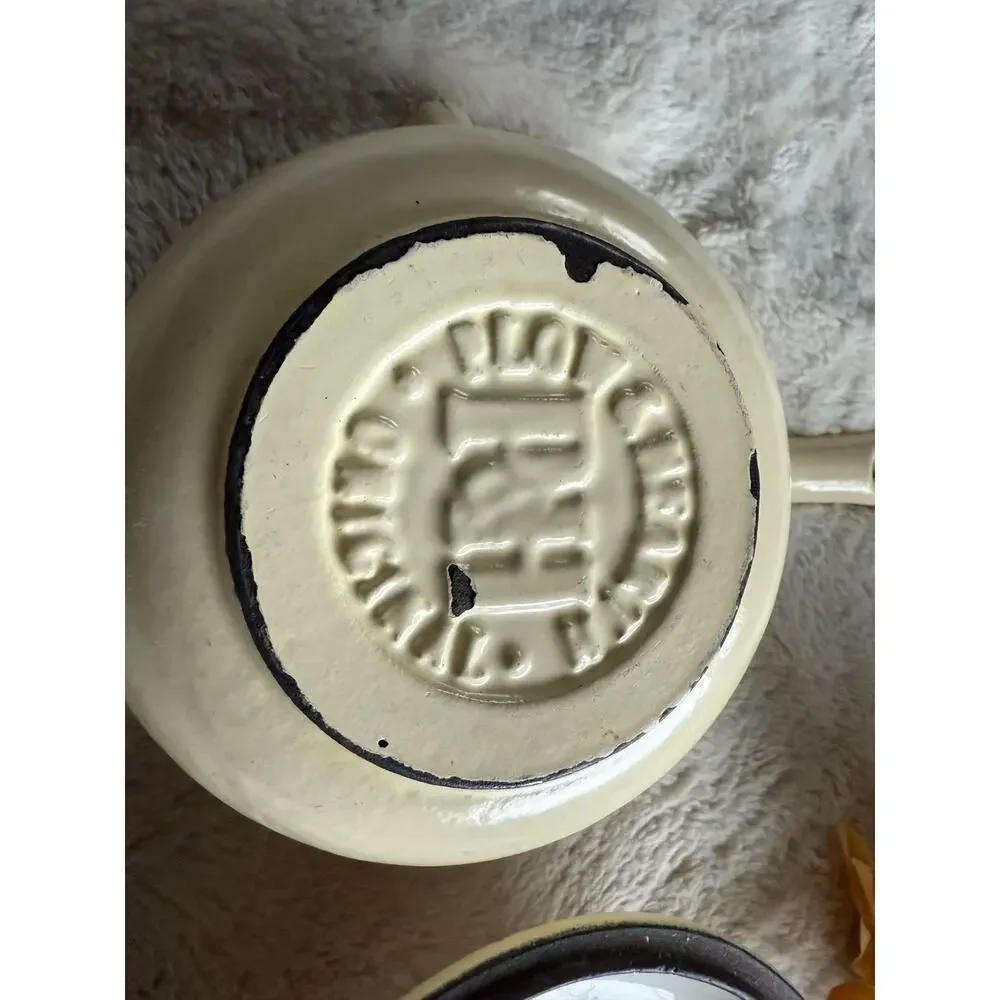 Plow and Hearth Original Cast Iron Sauce Pan with Lid 6 1/2